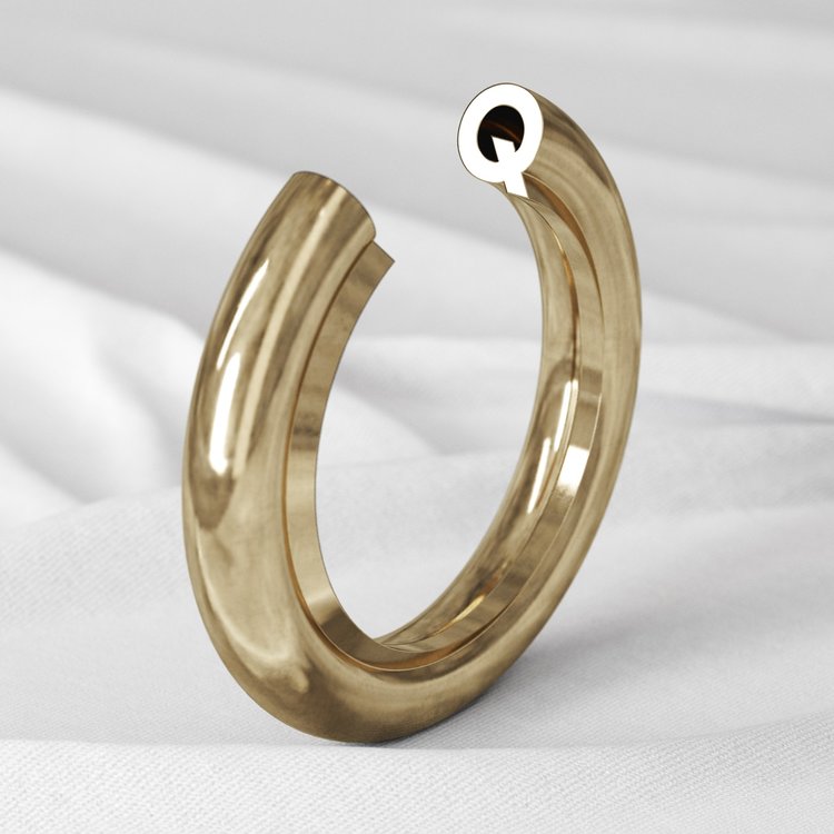 Alfabet ring Q