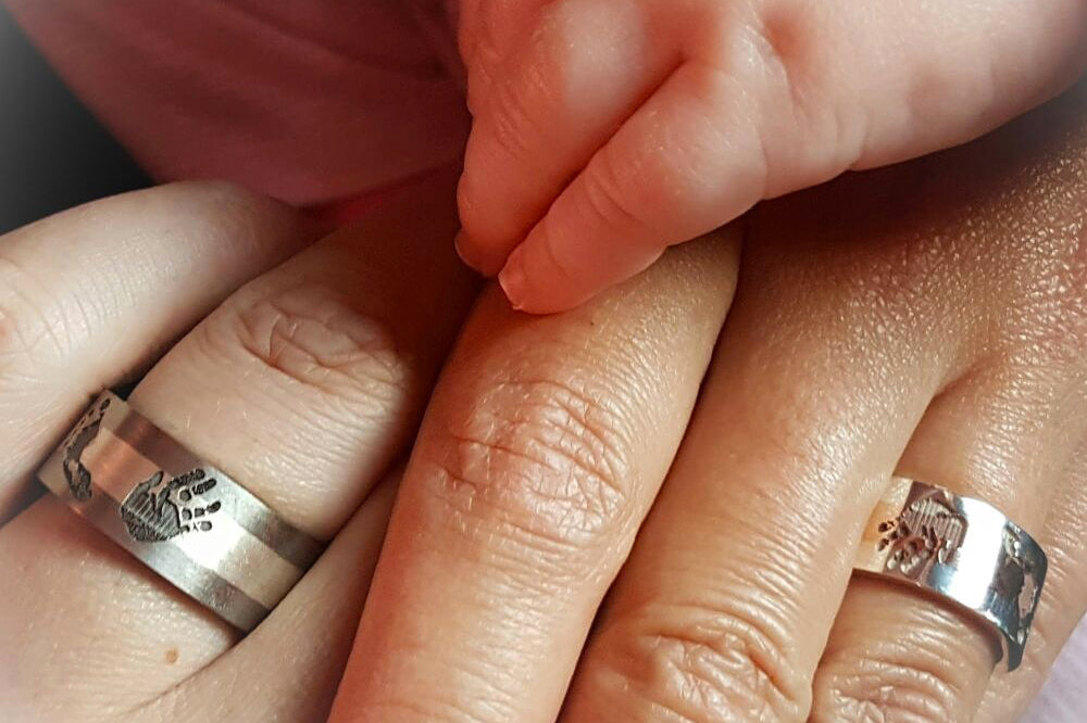 Combi-Ring, roodgoud zilver, handje voetje