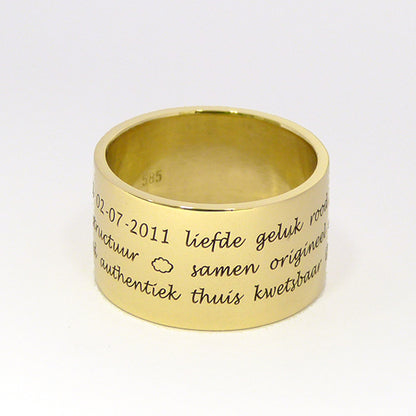 Tekst-Ring by laser - 1,2 of 3 regels tekst - Goud